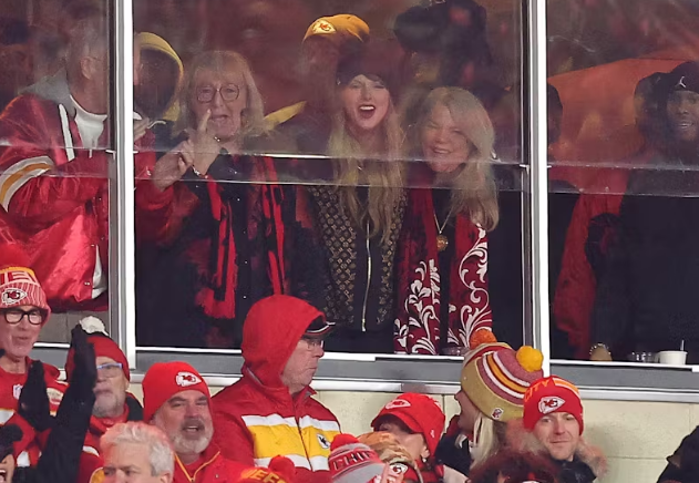 Taylor Swift with her mom Andrea Swift and Travis's mom Donna Kelce at AFC game