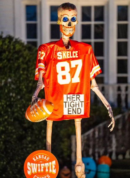 Travis Kelce-inspired skeleton at the Skeleton House NOLA