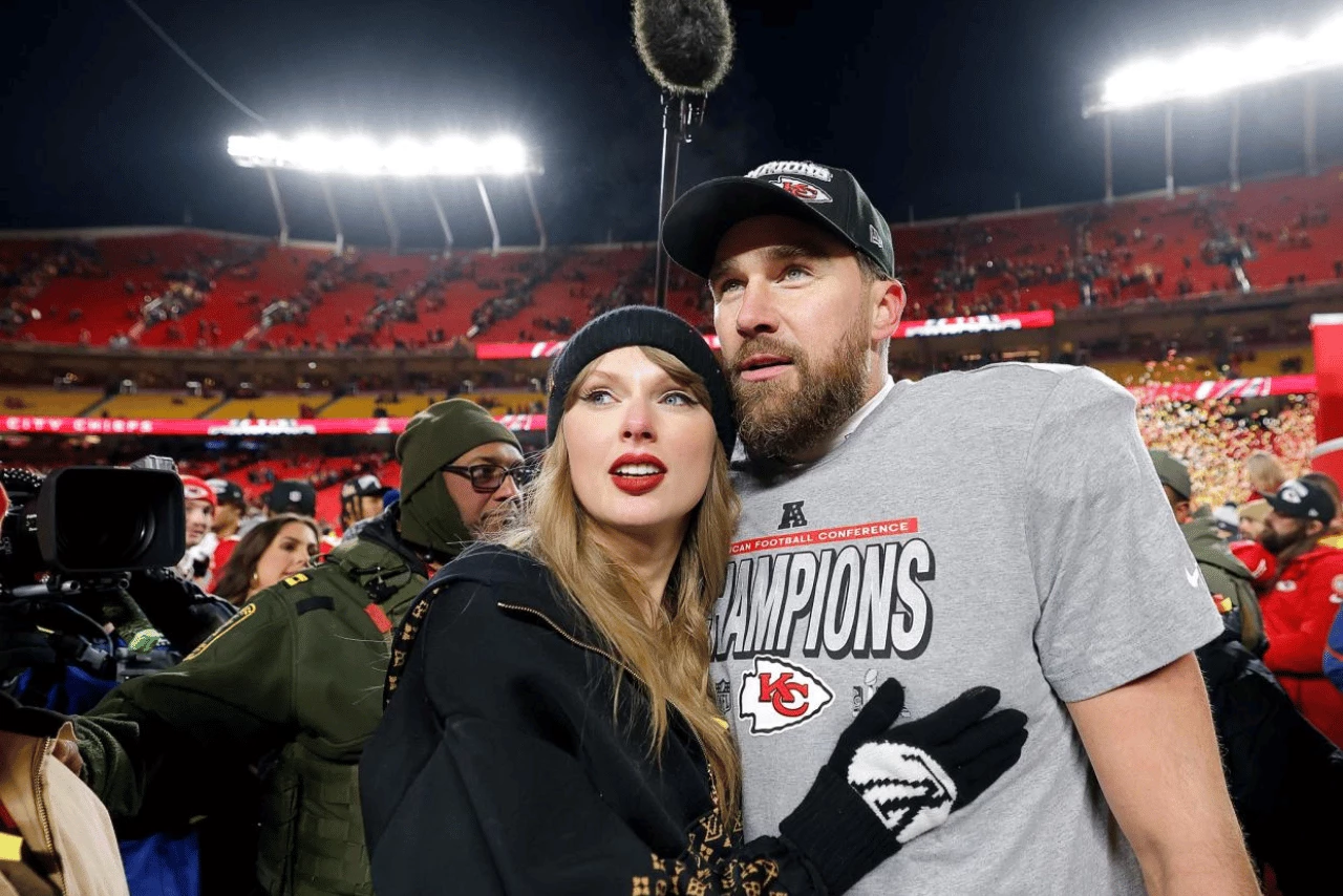 Taylor Swift and Travis Kelce's Sweetest Moments at the AFC Championship Game